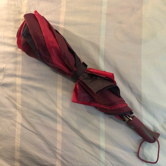 Big umbrella - Picture 1 of 1